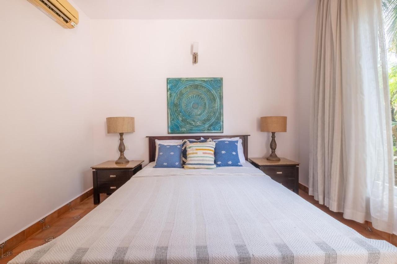Snowdrop- Exquisite 3Bhk Villa With Pool- Candolim By Staymonkey Калангуте Екстериор снимка