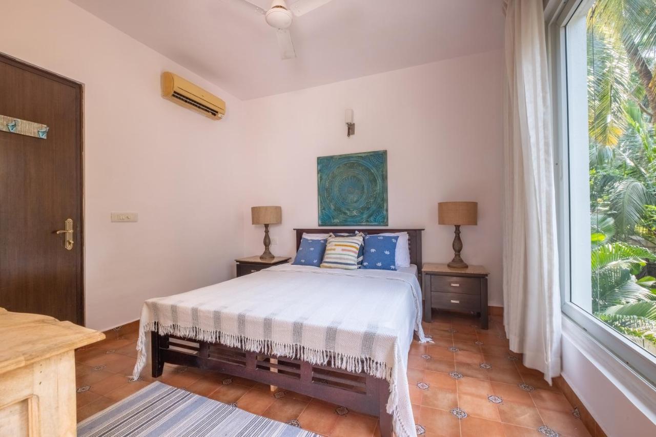 Snowdrop- Exquisite 3Bhk Villa With Pool- Candolim By Staymonkey Калангуте Екстериор снимка