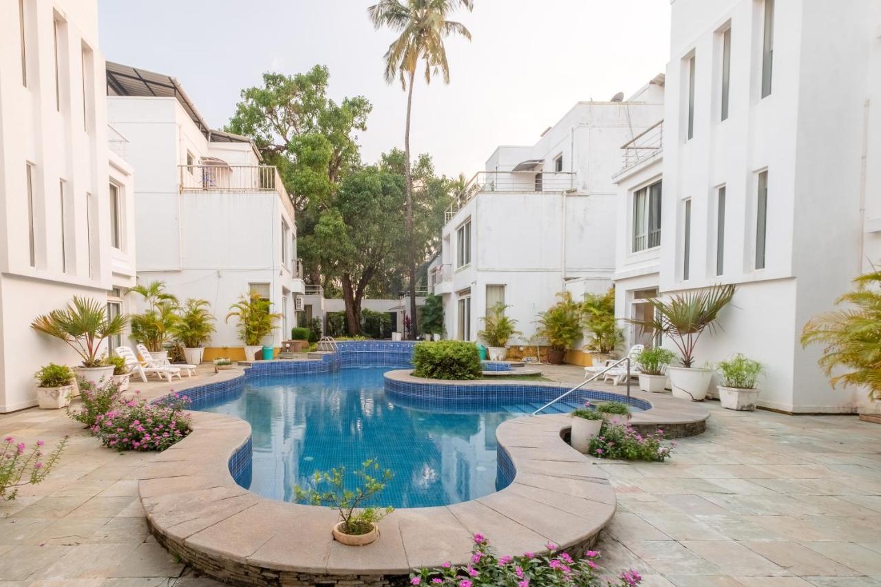 Snowdrop- Exquisite 3Bhk Villa With Pool- Candolim By Staymonkey Калангуте Екстериор снимка